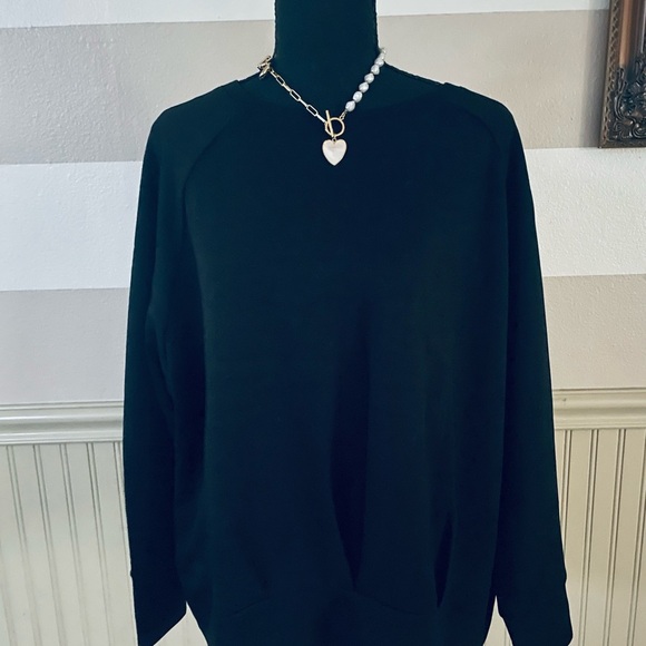 T Tahari Brand new Plus Size Elegant Black Crew Neck Sweater - Picture 6 of 11